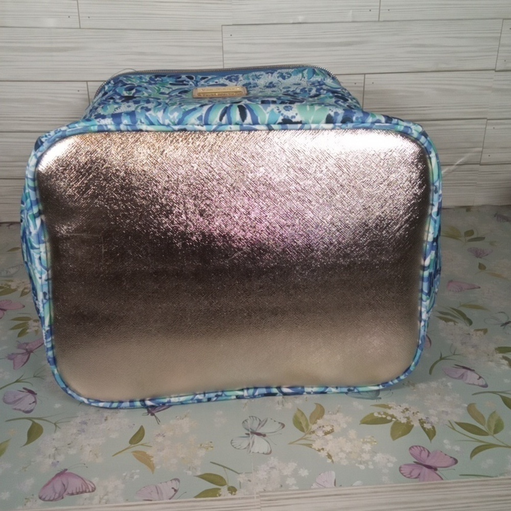 Lilly Pulitzer Insulated Wine Cooler Bag Or Drinks Blue Pinic Football Games - Picture 6 of 9